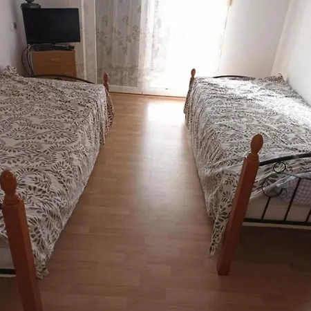 Apartment Spacious And Cozy *